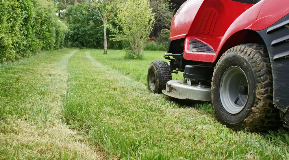 Tonte jardin à Verneuil d'Avre et d'Iton